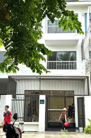 chính chủ cho thuê liền kề tt15.64 đã hoàn thiện 90m2 kđt sinh thái xuân phương tasco