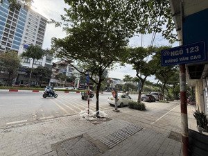 bán nhà văn cao 1 ngoặt ra 200m ra tới hồ tây giá chỉ 13 tỷ