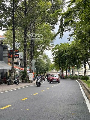 chính chủ cần bán nhà mặt tiền đường đặng thuỳ trâm p.13 quận bình thạnh.dt 84m2 giá 18 tỷ.3 tầng