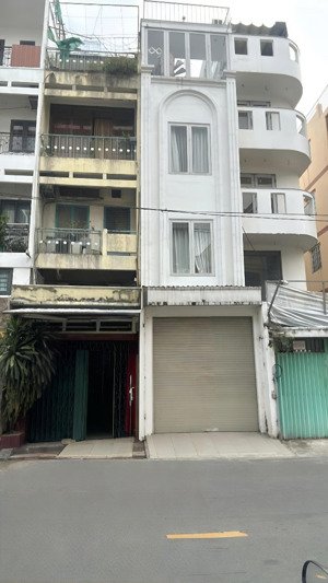 chính chủ cần bán nhà 5tầng. mặt tiền phan văn trị quận 5 giá chỉ 13 tỷ 850tr tl chính chủ
