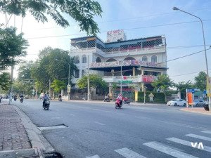 mặt tiền đường lào cai, chánh nghĩa, thủ dầu một, 15x82m, tổng 1216m2. thổ cư 215.4m2 giá 20tr/m2