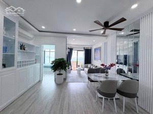 chính chủ cần tiền hạ giá nhanh 200 tr căn hộ 3034 toà oc1a view trực diện biển chỉ còn 3,9 tỉ