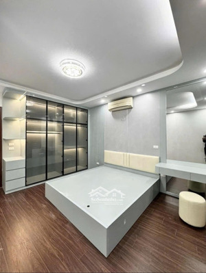 hàng hot phố trần đại nghĩa 42m2 giá tốt 10 tỷ. ô tô đỗ cửa. ô chờ thang máy