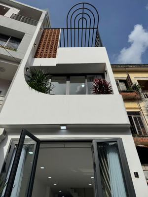 chính chủ rao bán nhà đặng văn ngữ giá 3tỷ7 - dt 70m2, không dính quy hoạch, đầy đủ các tiện ích.