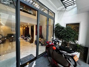 bán nhà hẻm xe hơi nguyễn tri phương, quận 10. dt : 4x13m. 3 lầu chỉ 10.9 tỷ