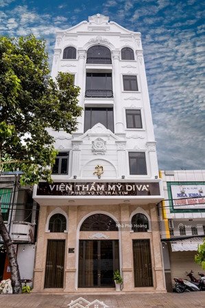 chuyển nhượng mặt tiền khu phan xích long, phú nhuận - 8,3x16m - 5 tầng - hđt: 140tr/th - giá 38 tỷ