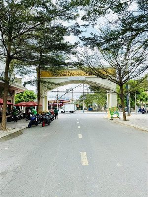 đất đẹp full thổ cư trung tâm thuận an, gần vsip, aeon, dân cư văn minh, thiện chí còn thương lượng