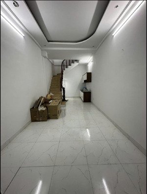 bán nhà xuân thuỷ -trần quốc vượng,5 tầng mới đẹp, ngõ rộng thoáng sáng.diện tích 32m2.giá 6,99 tỷ