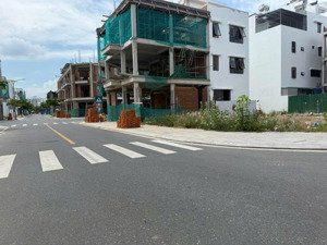 lô góc đường a2 view công viên kđt vcn phước long 2 / nha trang (ngang 8m hướng đông nam)