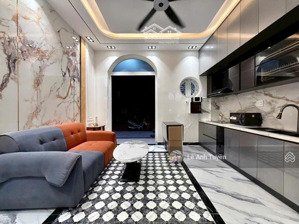 bán toà căn hộ 5 tầng mới xây- 2 mặt tiền đường 33m 174m2 - 17 phòng - dòng tiền hàng năm / 1 tỷ 7