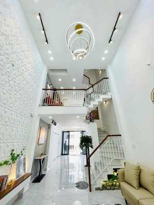 lên sóng căn nhà phố sát bên bách hóa xanh - chợ búng giá lộc lá