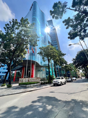 hàng kín! bán nhà mặt phố hoàng sâm! 59m2 - 4 tầng - 20,8 tỷ - bán gấp