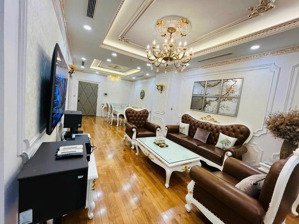 bán căn hộ cao cấp vincom bà triệu, 2pn. diện tích 161m2 giá 225tr/m2. nội thất đẳng cấp sang trọng