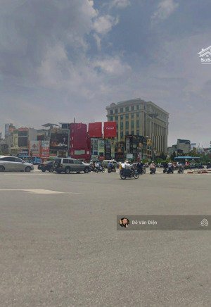 cho nhà mặt phố làm ảnh viện áo cưới ô chợ dừa , 153m x 4 tầng , giá thuê 80 triệu/ tháng.