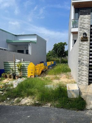 5x18.5;tc65m2,giá 1.85 tỷ,/dx107,tương bình hiệp tdm
