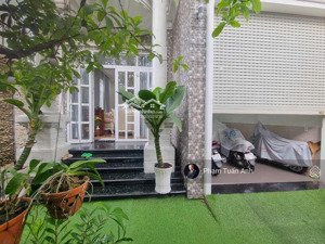 chủ áp lực tài chính bán gấp nhà bành văn trân 8x24m ( ngay nhà thờ chí hòa ), giá chỉ 20 tỷ thôi