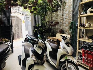 phân lô võ thị sáu, lô góc, ô tô. giá 200 triệu/ mét. giá đã tốt.