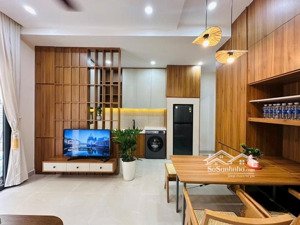 nhà nhỏ công năng to 4.85*6m hẻm 3 gác gần khu phan xích long 2 tầng kiên cố sẵn nội thất