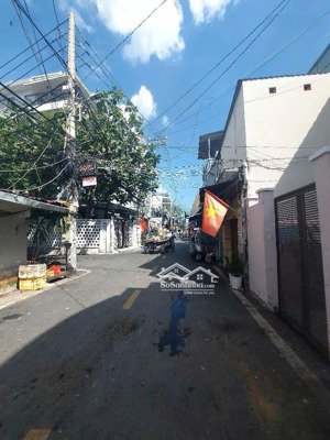 bán nhà 3 tầng xe hơi ngủ trong nhà, gần đường nguyên thị thập giá hơn 8 tỷ