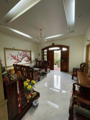 bán biệt thự trường sa, quận 3, ngay lê văn sỹ, 9x20m, 4 tầng, chỉ 46 tỷ