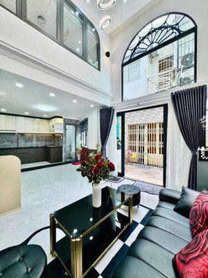 1 căn ra oto tránh hoàng hoa thám phú nhuận 3 tầng kiên cố nở hậu tài lộc 3pn sẵn nội thất