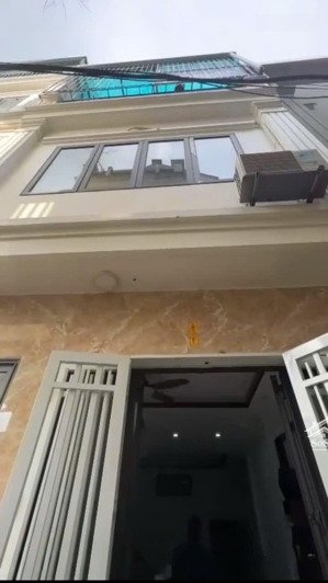 bán nhà 3 tầng vĩnh ninh diện tích 40m nhà dân tự xây, 3 tầng chắc chắn cách ô tô chỉ