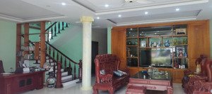 chính chủ bán nhà mặt phố phường minh tân, kinh môn, 190m2, 4 tầng, mt=10m, 3 thoáng