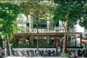 cho thuê mặt bằng xuân thủy view hồ tây cực đẹp, 300m2x 2tầng + hầm, mt siêu rộng 13m mặt đường to