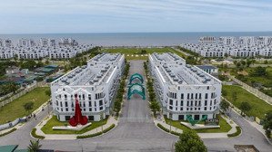 chính chủ cần bán căn liền kề 97,5 m2 - sẵn sổ đỏ - view công viên - vị trí đẹp - vlasta sầm sơn.