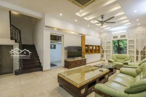 bán biệt thự ciputra khu t6 trục chính diện tích lớn 3 tầng sổ đỏ chính chủ giá 64,8 tỷ