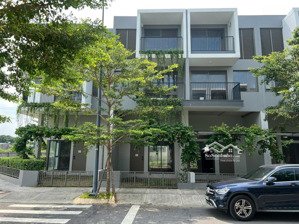 chủ nhà bán lỗ căn 67m2 tại the standard giá chỉ 4 tỷ vnd