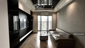 cho thuê căn hộ cao cấp, ban công đông nam nhà full nội thất từ máy rửa bát, giá chỉ từ 9-11 triệu.