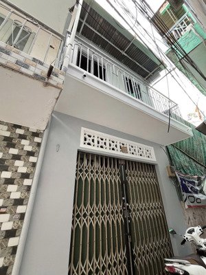 chính chủ bán gấp nhà âu cơ gần bệnh viện tân phú - 3.5m x 6.5m - 1 lầu- 2pn - 1wc