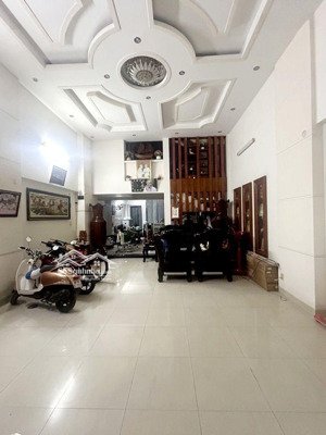 chủ bán gấp nhà hẻm xe hơi tránh, dt ( 6x20), gần đại học văn lang, trung tâm phường 13, bình thạnh