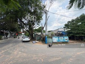bán đất mặt tiền nhựa 8m. dt: 200m2. thổ cư: 100m2. sát kdc biconsi. giá chỉ 4.1 tỷ tl