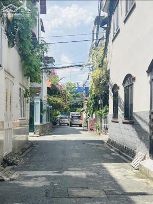 Bán Nhà Nguyễn Thị Tần, Quận 8, Hẻm Xe Hơi, Ngang 4.3m, Chỉ 6.6 Tỷ