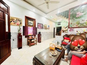 cho thuê nhà nguyên căn phố nguyễn văn linh - phúc đồng - ô tô đỗ gần - 3pn - nội thất đầy đủ