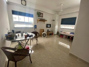 bán căn góc chung cư hoàng quân nha trang tầng vừa, dt 68m2, giá bán chỉ 1 tỷ 690 triệu