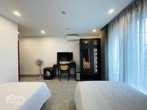 bán toà khách sạn 5 sao phường kim mã, ba đình 260m 350 tỷ