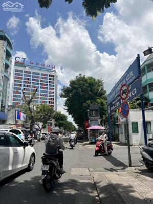 Lê Văn Sỹ, Quận 3, nhà đẹp ở ngay, 4 Tầng, hẻm thông, 53m2, ngang 4.7m, 7.65 Tỷ