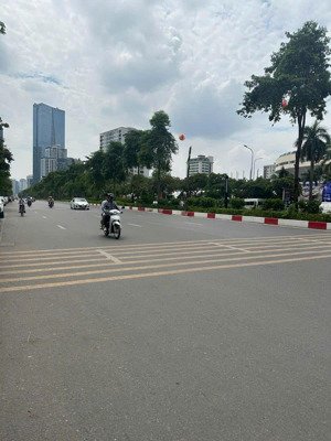 bán nhà siêu rẻ mặt phố văn cao - ba đình - dòng tiền 1.3 tỷ/năm. dt 99m2 x 6 tầng. giá 52.8 tỷ