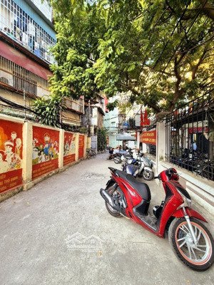 nhà 5 tầng chắc chắn tại #nhânhoà gần phố, tiện ích đủ đầy 5,5 tỷ