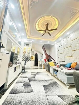 Nhà Đẹp Thái Thịnh, Đống Đa 33m, 5 tầng, mt 4,4m, giá 9.2 tỷ.