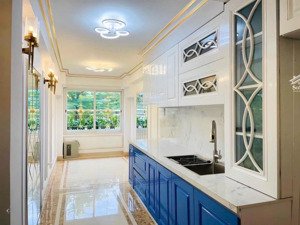 đẳng cấp-mặt phố - ba đình-vỉa hè đá bóng- kinh doanh bất chấp -không quy hoạch-nhỉnh 9 tỷ