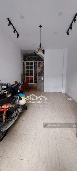 cho thuê mặt tiền nhà mặt phố 30m2 chỉ 18 triệu ngay tại thạch thị thanh quận 1 gọi tâm