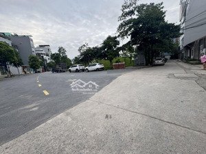 bồ đề - nhà đẹp ở ngay - kinh doanh -gaza đường thông,tặng nội thất,50m2, 4 ngủ chỉ 12 tỷ 980tr