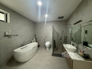 cho thuê nhà biệt thự kdc đông thủ thiêm - 60 triệu/tháng, dt 12m x 20m, 7pn, nội thất đẹp