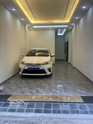 ngõ thông thang máy full nội thất nhà 5 tầng nguyễn sơn
