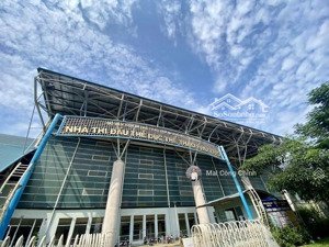 hiếm, quỹ đất lớn ngay nhà thi đấu phú thọ, 288m2, đường 12m, xây mới 6 - 7 tầng