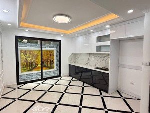 yên kiện, ngọc hồi, thanh trì, hà nội
nhà 5 tầng mới xây